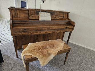 Everett Upright Piano And Bench