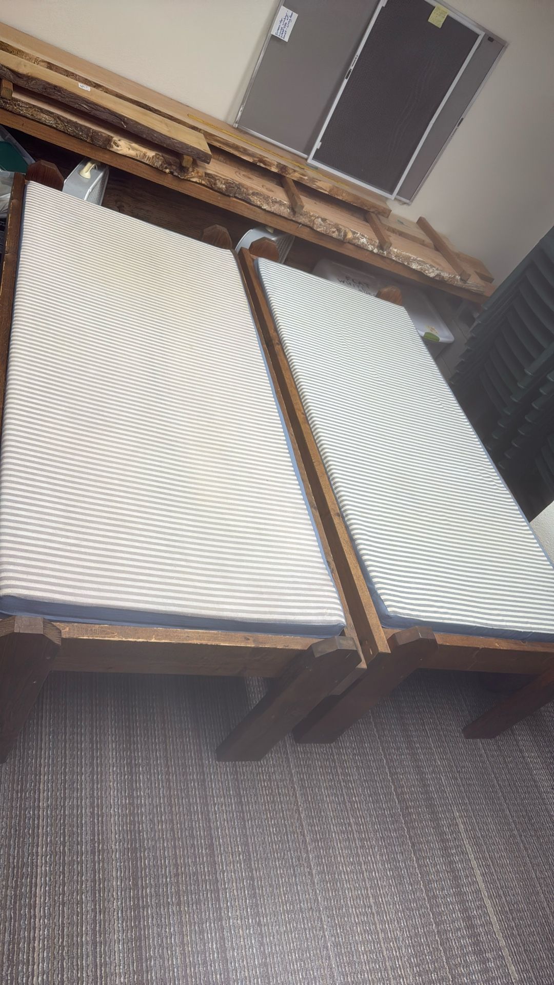 Single Size Beds With Sturdy Wood Frames