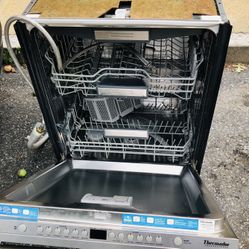 Washing Machine (brand: Thermador Professional)