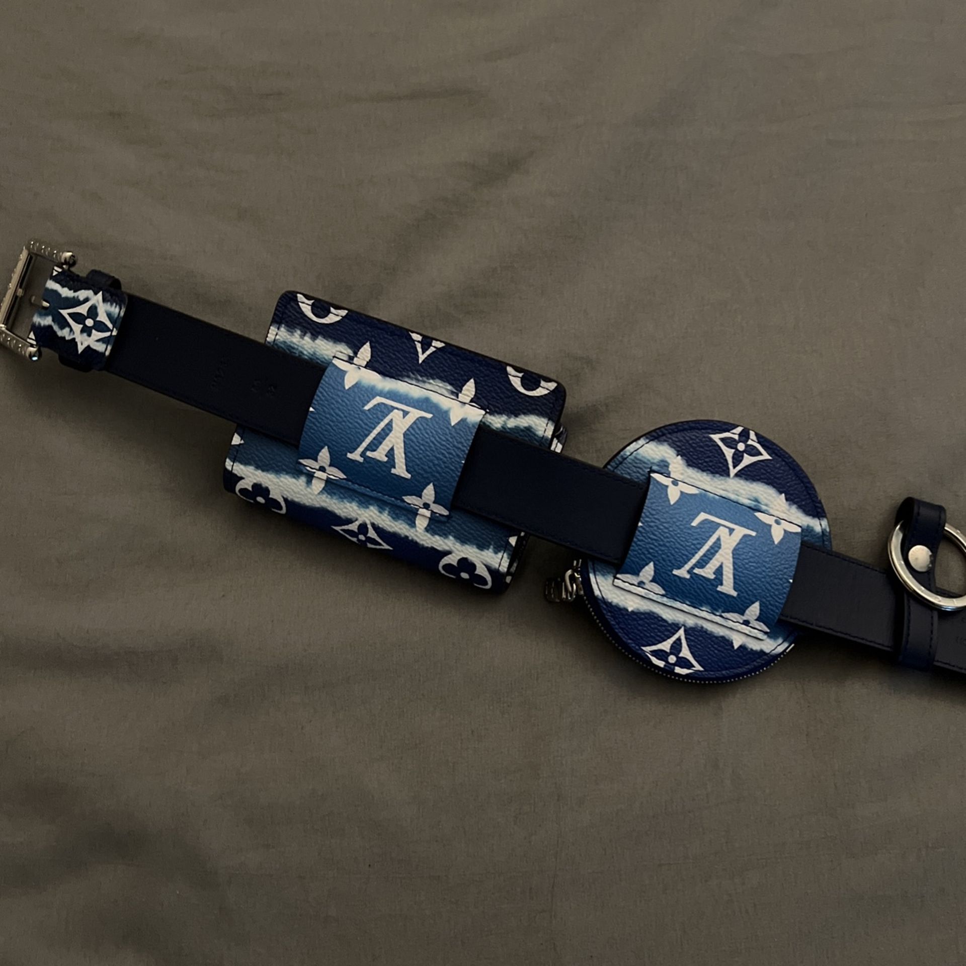 Louis Vuitton Daily Multi Pocket Belt LV Escale 30MM Bleu