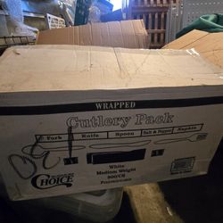 Box Of Cutlery Includes Forks,knives,spoons,salt &pepper And Napkin