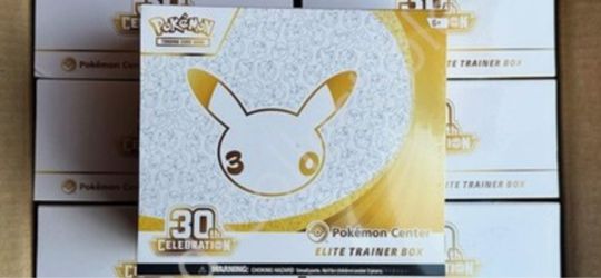 (Pokemon Center Exclusive) Pokemon 30th Celebration Elite Trainer Box ETB