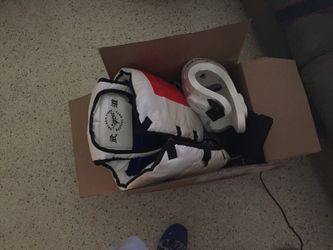 Martial arts sparring equipment