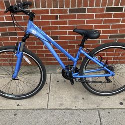 Schwinn Women's Trailway 700c/ 28" Hybrid Bike