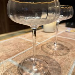 Set of 4 gold rimmed glass glasses