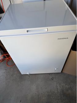 Upright freezer