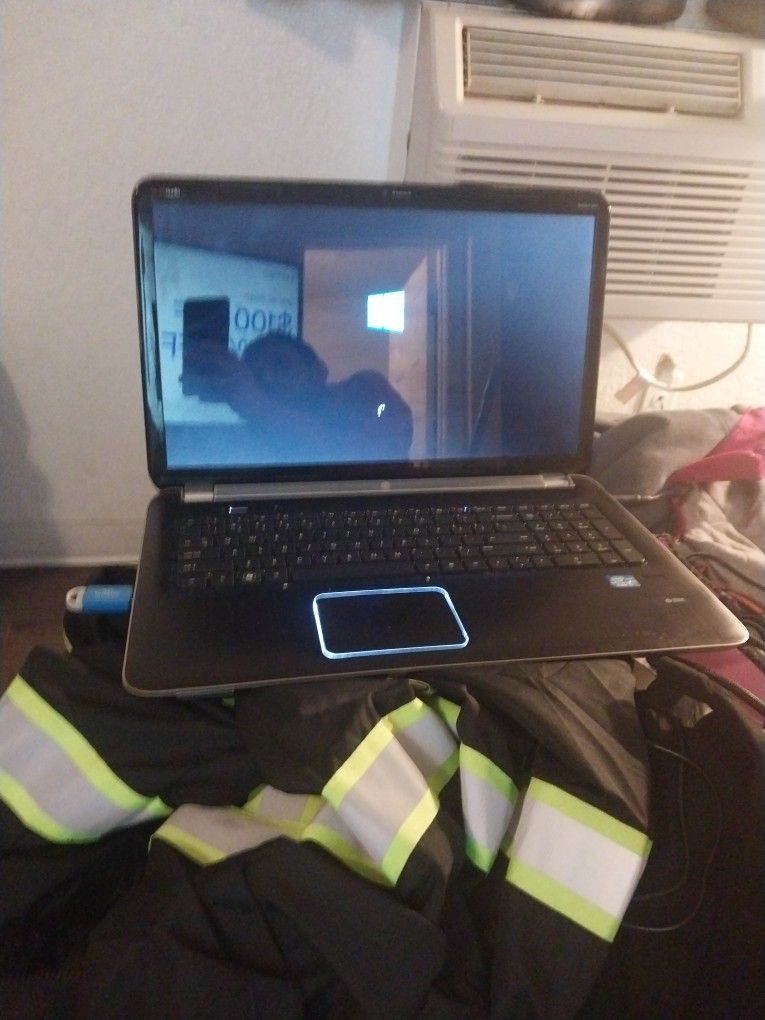 Hp Laptop With Beats By Dre Speakers 💯