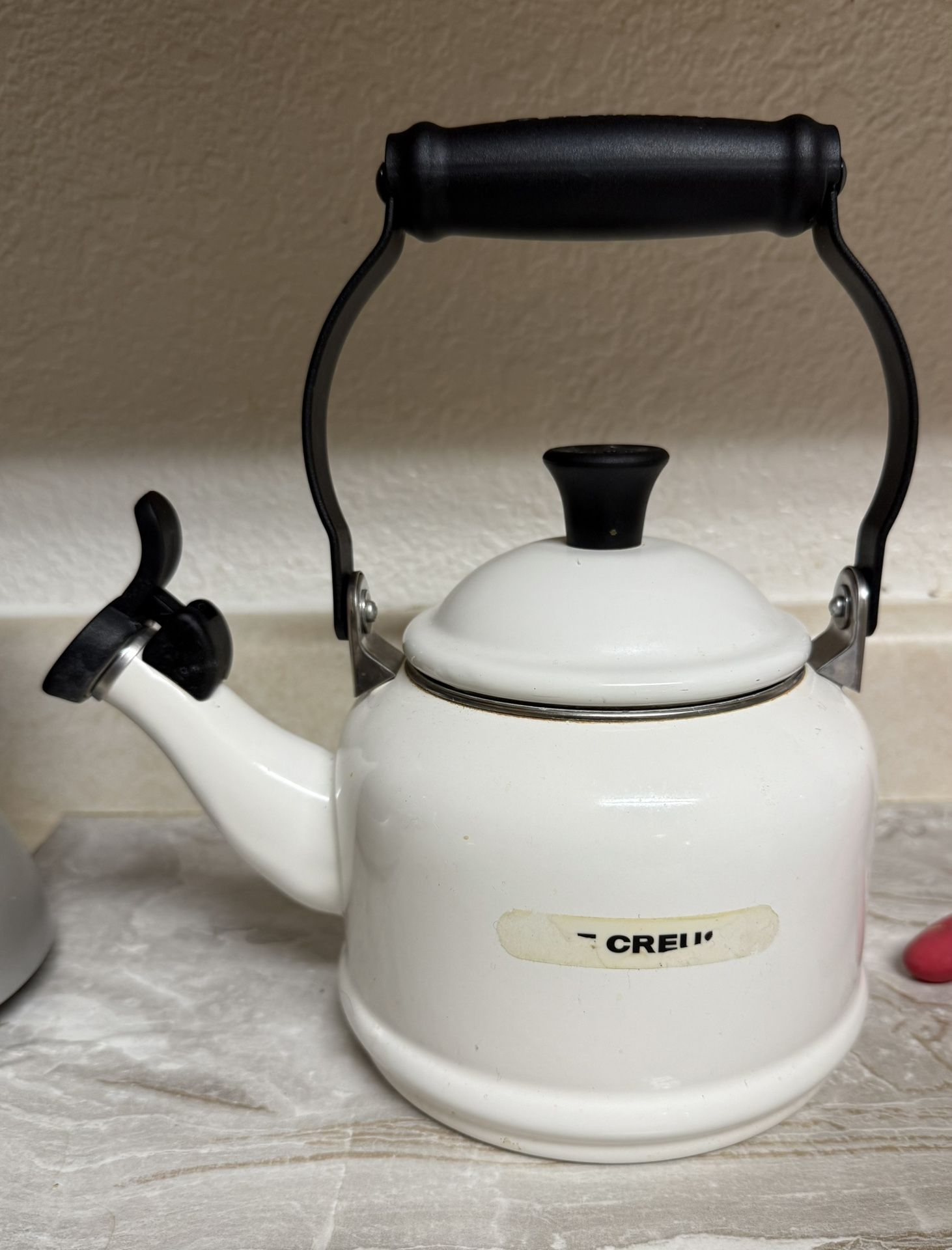 Le Creuset Classic Tea Kettle ** Moving Sale ** Price Can Be Negotiated