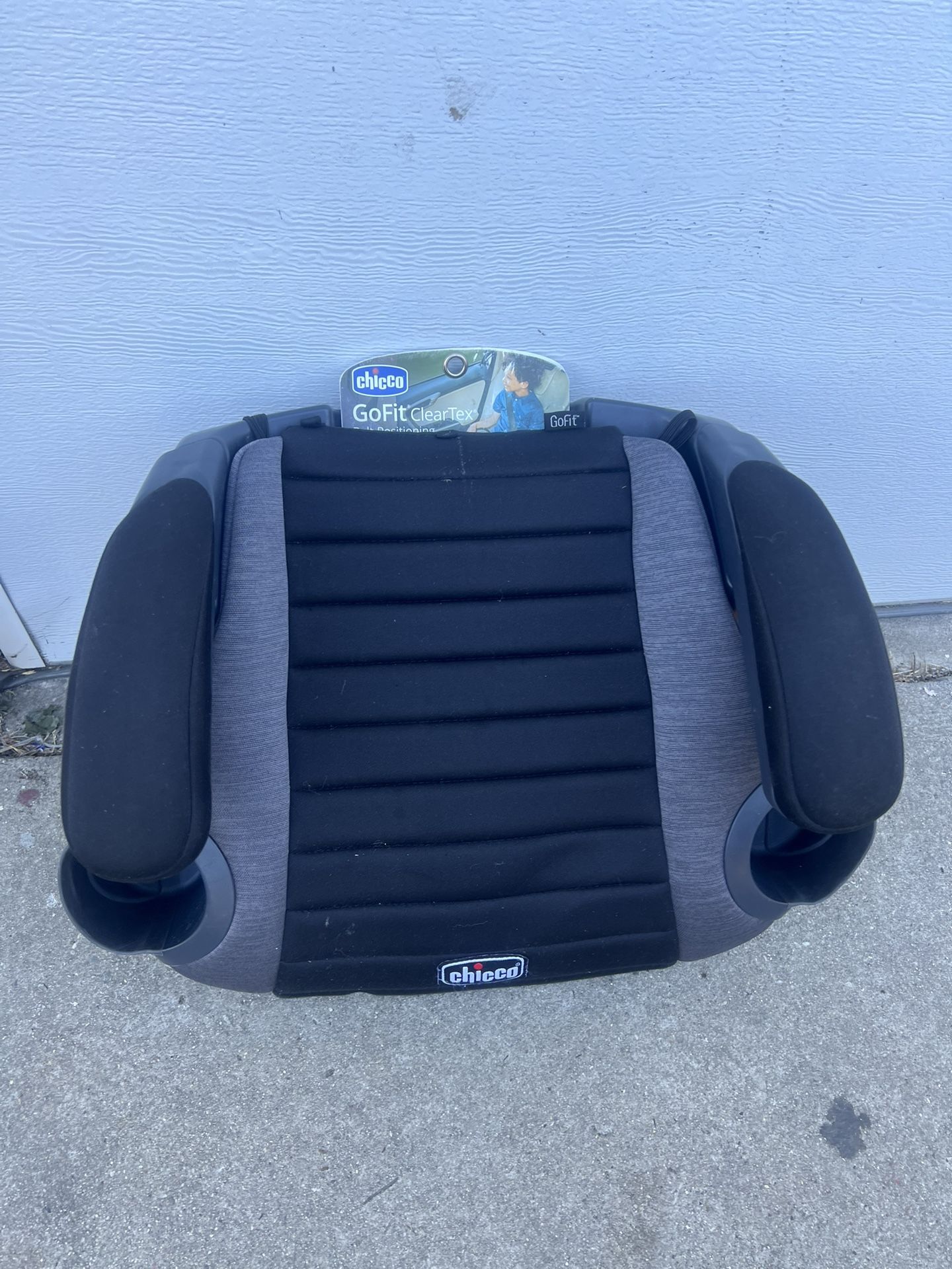 CHICCO GOFIT BOOSTER SEAT
