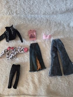 Bratz clothing bundle