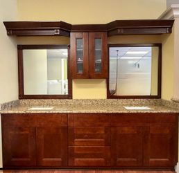 Double vanity with mirrors ct and sinks