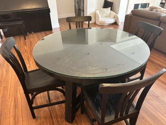 Restoration Hardware Rustic Oak Dinning Table and Chairs