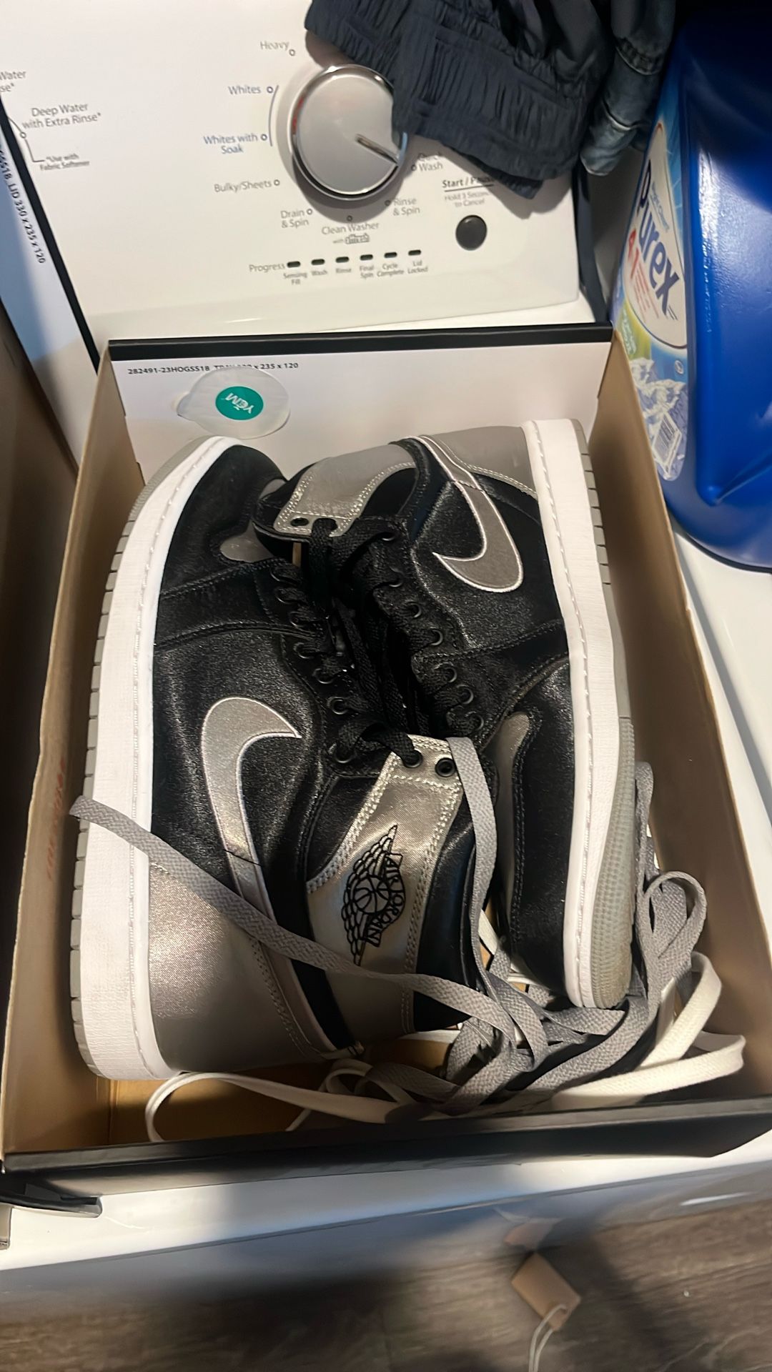 Jordan 1 Satin