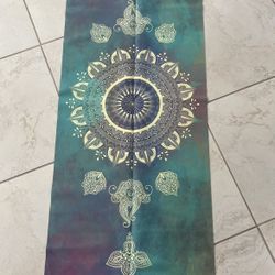 Foldable Yoga Mat – Lightweight Travel Exercise Mat (Mandala Design)