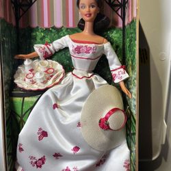Barbie Doll 2002 Victorian Tea Hispanic B0789 Brand New in Box