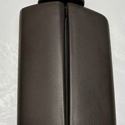13-17 Mercedes-Benz GL450 Armrest/Center Console Lid Brown