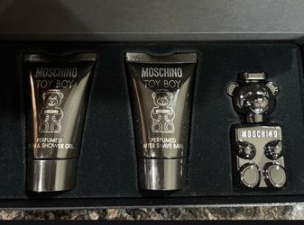 NEW MOSCHINO TOY BOY EAU DE PARFUM MENS GIFT SET $25!!