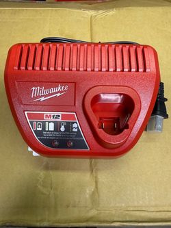 Milwaukee M12 charger