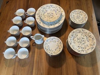 Noritaki Chintz China (10 Settings, 5 Piece + Serving Bowl, Creamer)