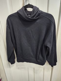 Athleta Double Cozy Karma Funnel Neck Sweatshirt in black. XXS/TTP