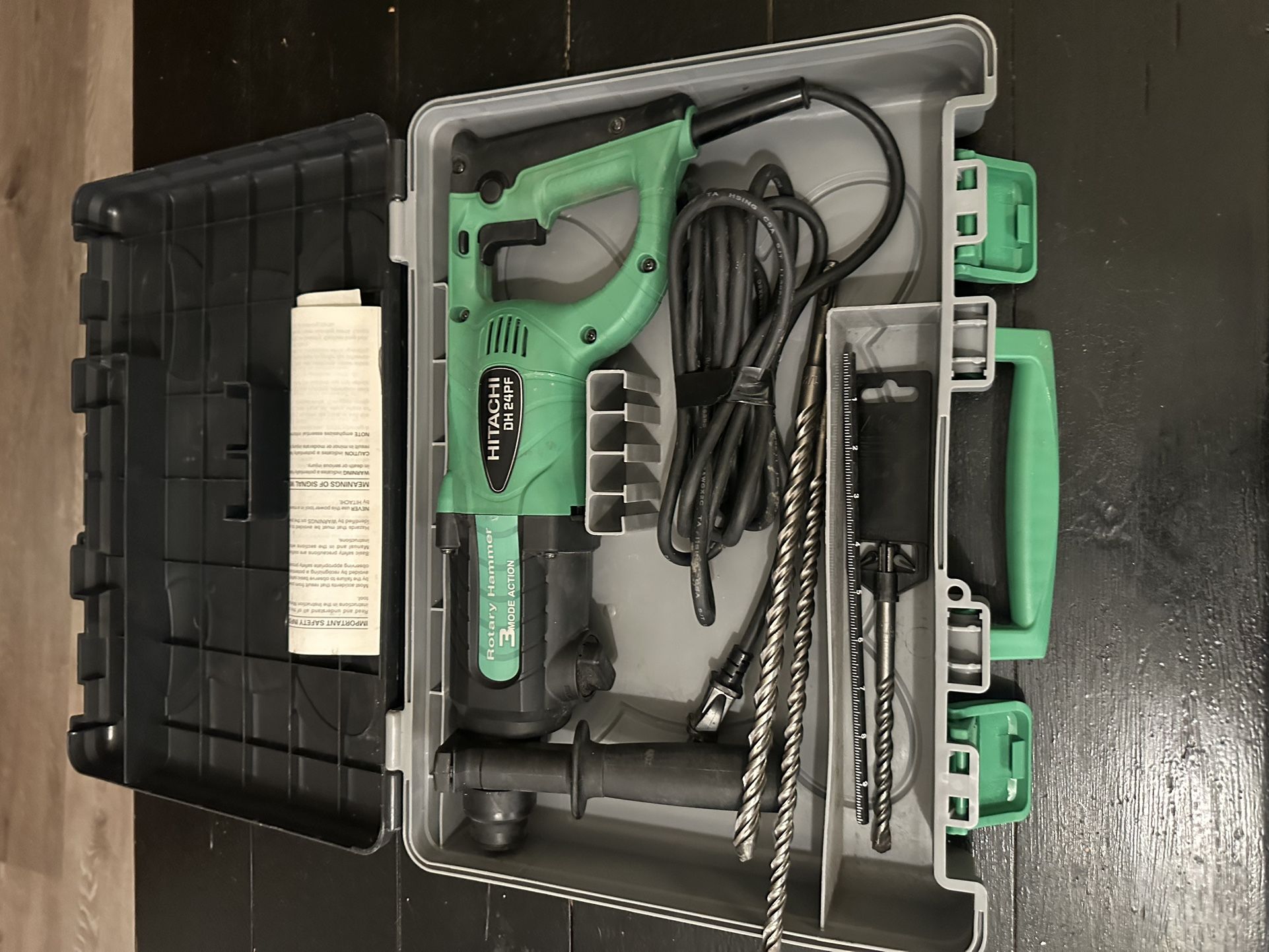 Hitachi SDS DH24PF Rotary Hammer Drill New Just Used Once 3 New Bits $150