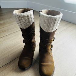 Beautiful Knee Suede Brown Boots Size 2 Youth