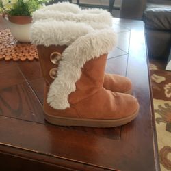 Boots Size 2