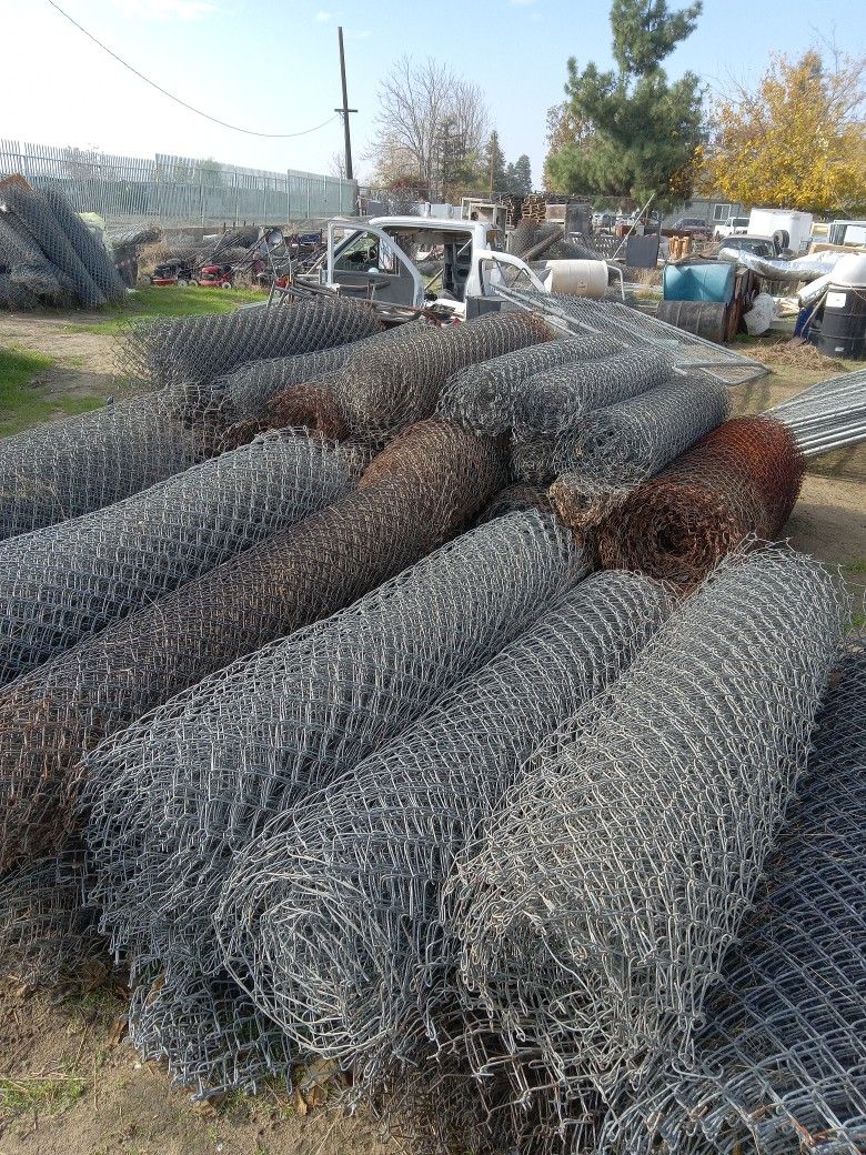 Chain Link Fencing 8000ft Available