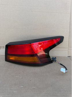 2019,2020,2021,2022,2023,2024 Nissan Altima Tail Light/Mica Trasera Rh Passenger Oem,Original  Ask