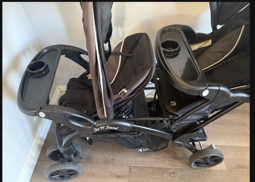 DOUBLE STROLLER