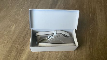Nice off brand convers men 8 woman 9.5.