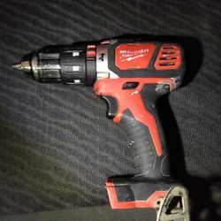 Milwaukee M18 Hammer Drill