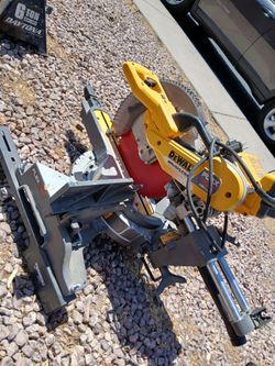 Dewalt miter saw 12"