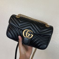 Authentic Medium GG gucci marmont Bag