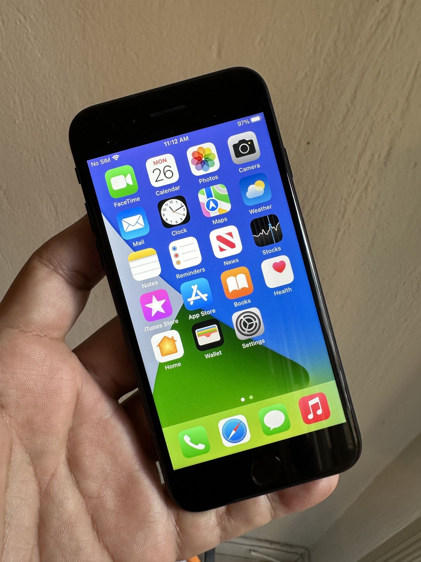 Unlocked iPhone 7 32GB 98% Battery Health!