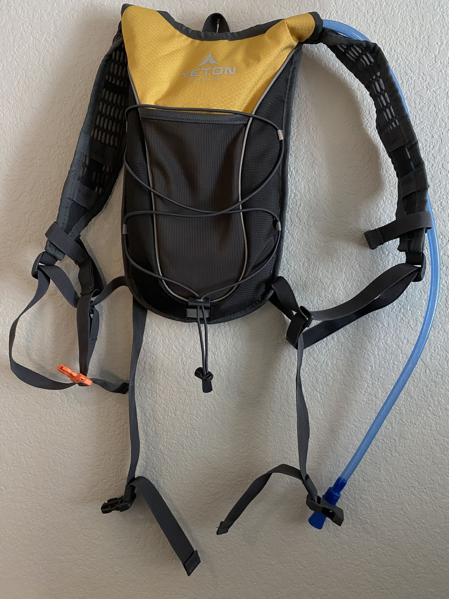 Hiking Backpack With Hydration Pack