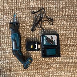 Makita Reciprocating Saw Like New With Battery And Charger 