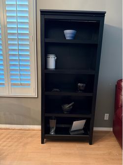 Black shelf for free