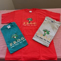 Embroidered FROG Design T-Shirt Size M