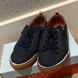 Boys Shoes Size 10