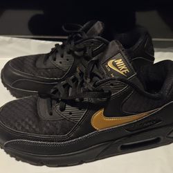 Nike Air Max 90 Essential Black Metallic Gold Men's Sz 9 US AV7894-001 Pre-owned