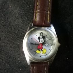 Rare Front Facing Mickey Mouse Watch 