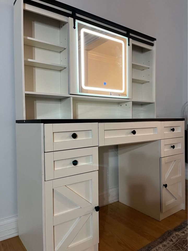 Makeup Table