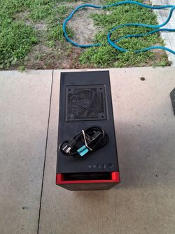 NZXT MID-TOWER COMPUTER CASE WITH GRAPHIS  CARD!