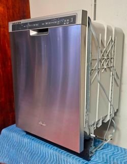 ✨️💧🔆Whirlpool🔆💧✨️  Dishwaher in Perfect Condition