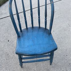 4 Windsor Hoop-back Chairs