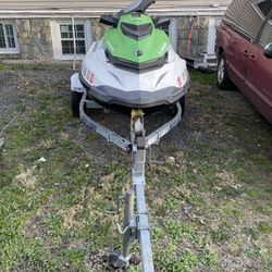 The jet ski is from 2013 and has 110 hours of use. It has all the necessary documentation.