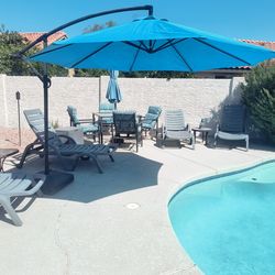 9 ft patio pool umbrella plus rolling base
