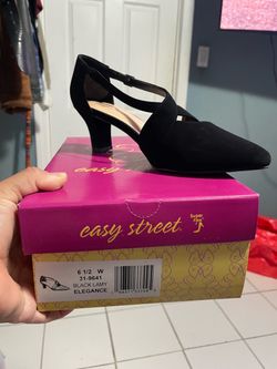 Easy street size 61/2 worn ones $20