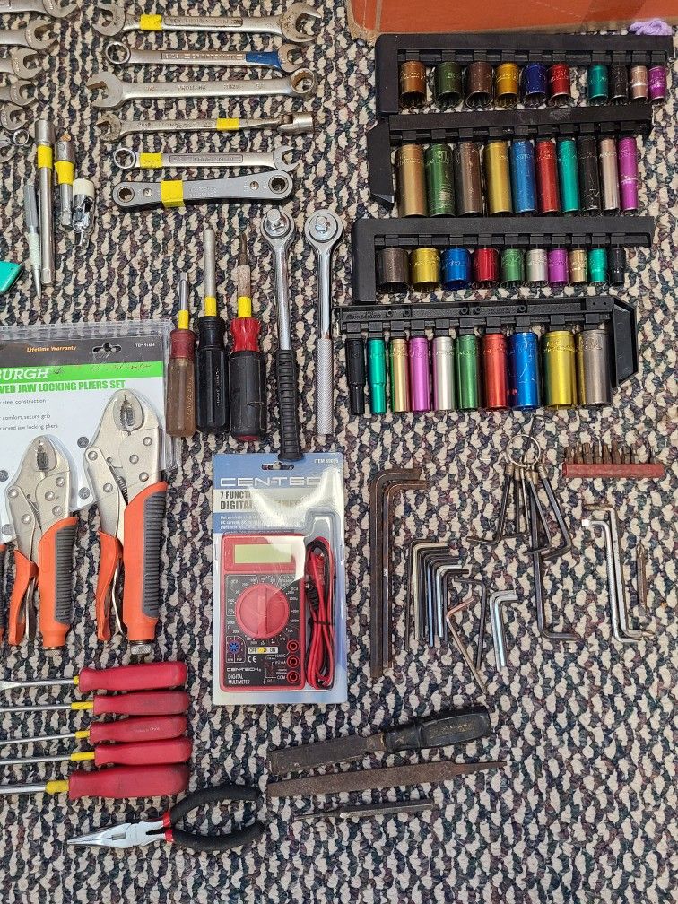 140 Piece Tool Kit